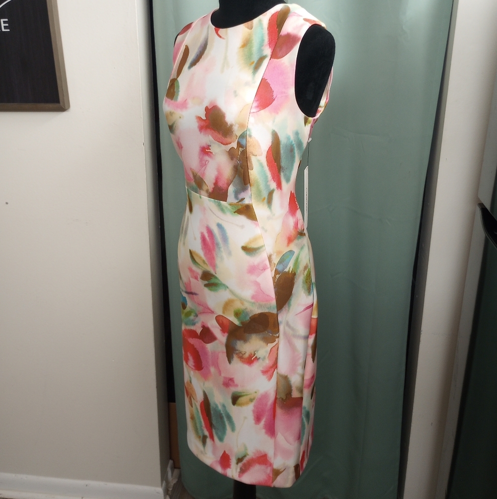 Fascinating Floral Print CK Dress!. - Picture 3 of 5